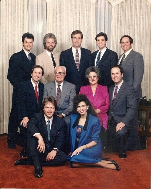 A picture of Jay Osmond with his parents & siblings.
